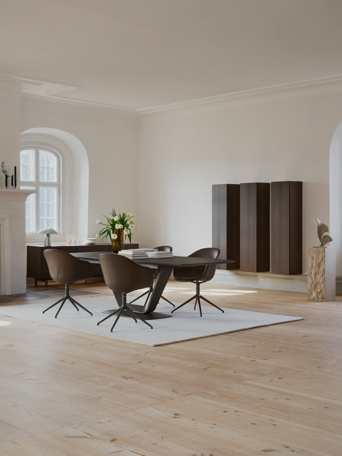 Masa dining extensibila BoConcept Alicante - ceramica gri cald