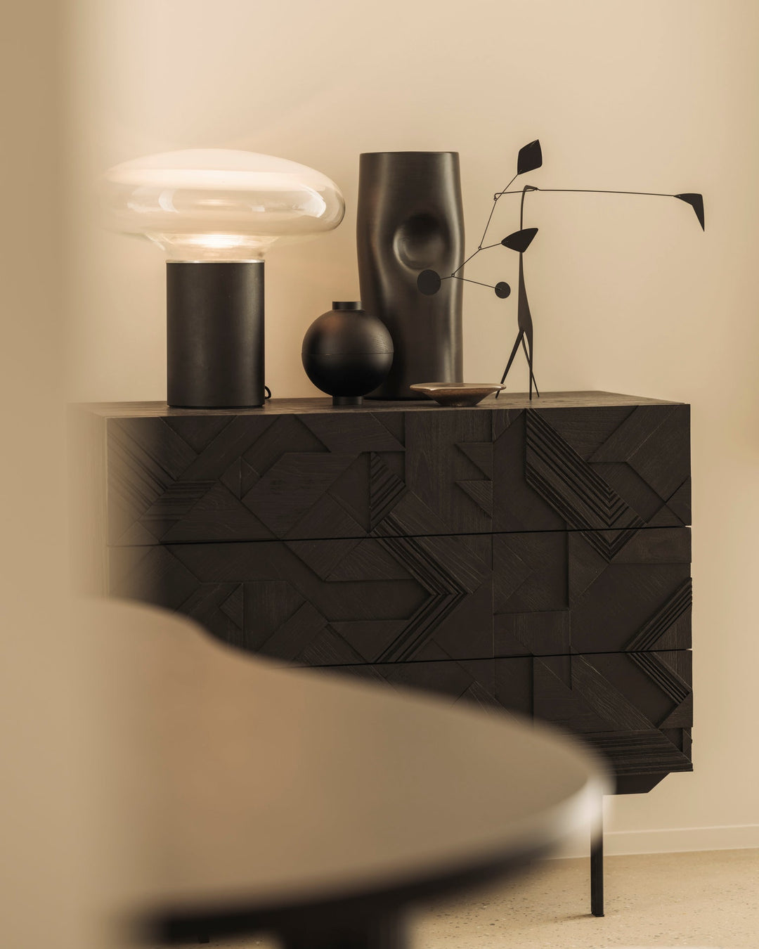 Comoda Ethnicraft Graphic