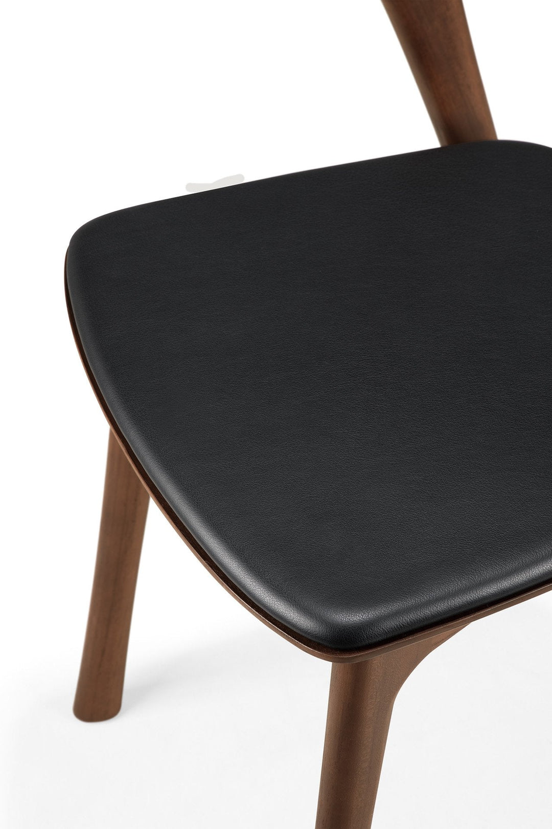 10685_Bok_dining_chair_varnished_teak_brown_with_Black_leather_det03_cut_WEB.jpg