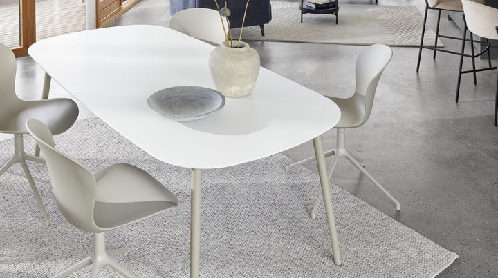 The Decorators: Masa dining BoConcept extensibila Kingston