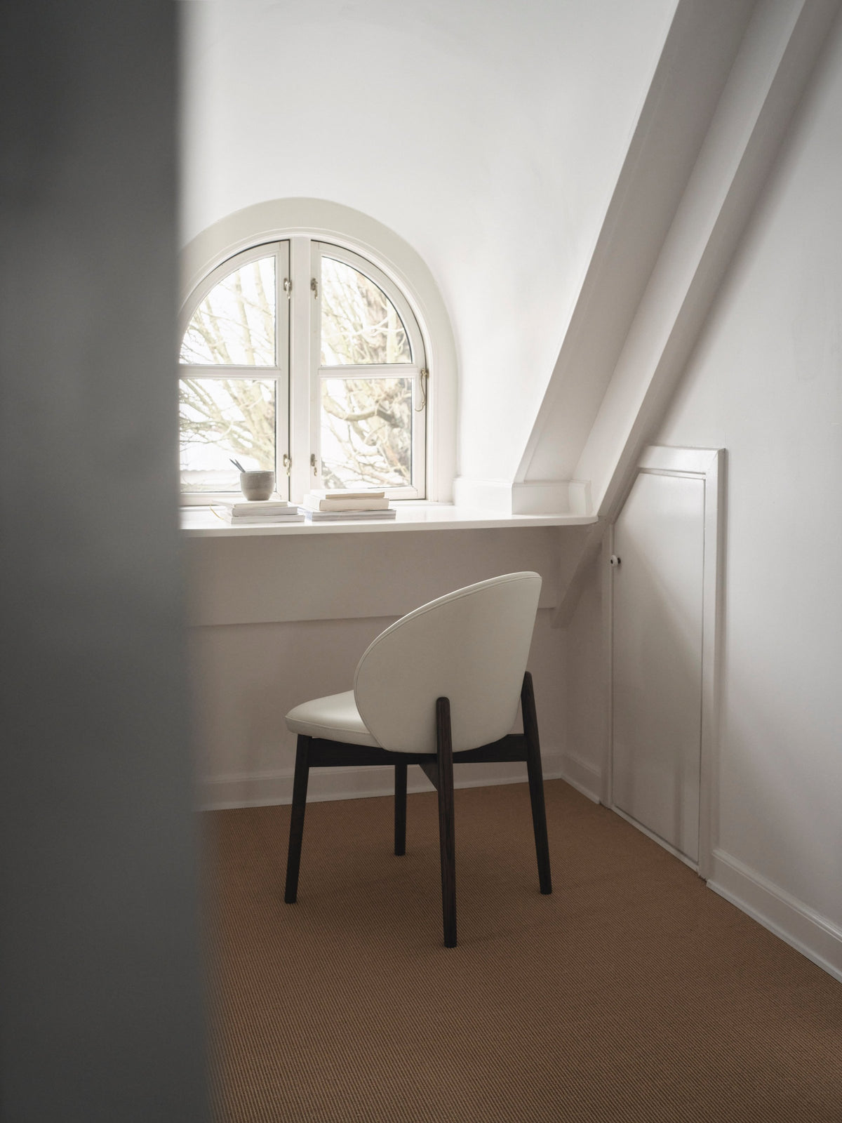 Scaun dining BoConcept Princeton, mustar, stejar natural — detaliu