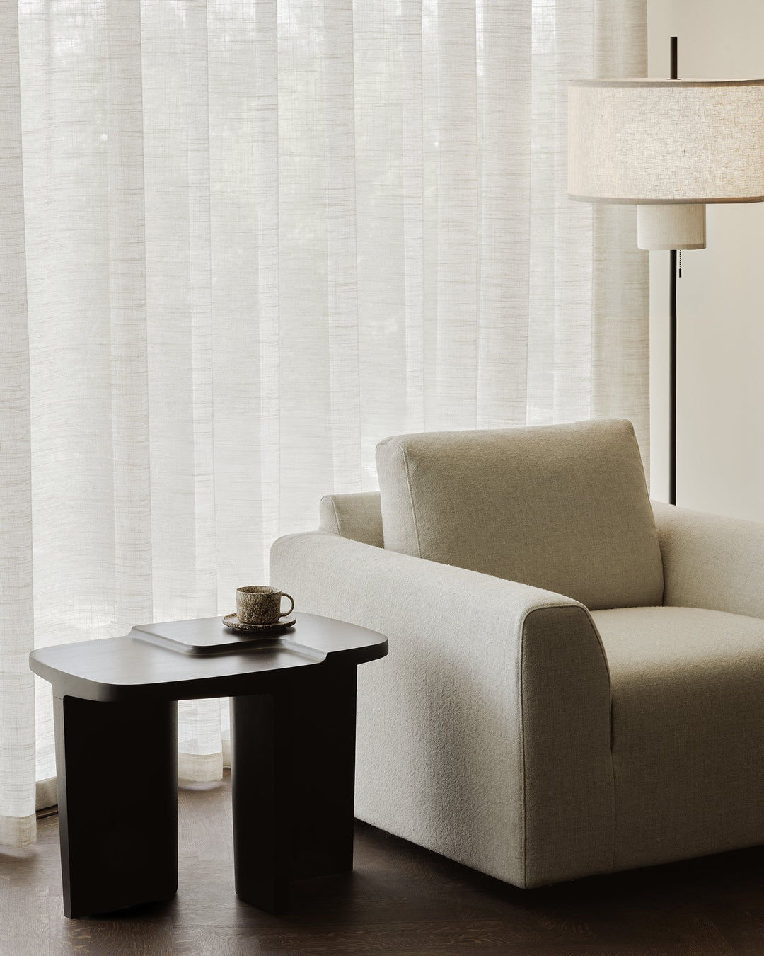 Fotoliu Ease Ethnicraft — textil Leche