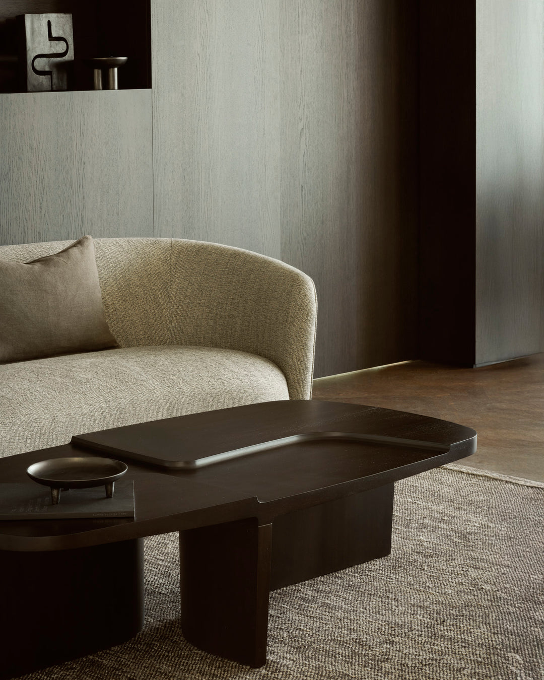 Masă cafea Brutalist — Mahon rose brown