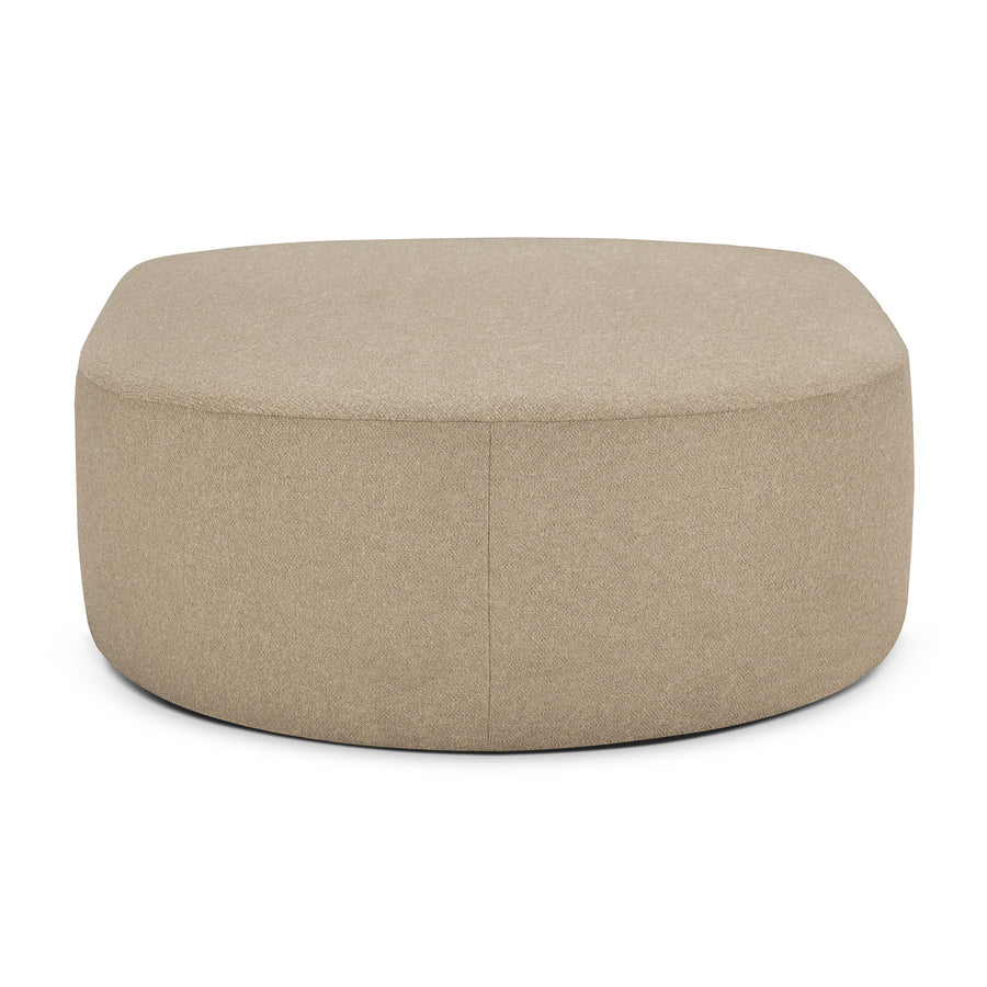 Taburet semicircular Bulky Ethnicraft 95×95 cm tapițat în Almond, cu arc continuu și suprafață fără picioare vizibile