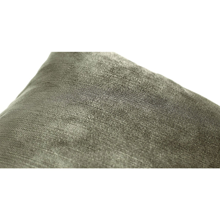The Decorators: Perna decorativa BoConcept Velvet Latte