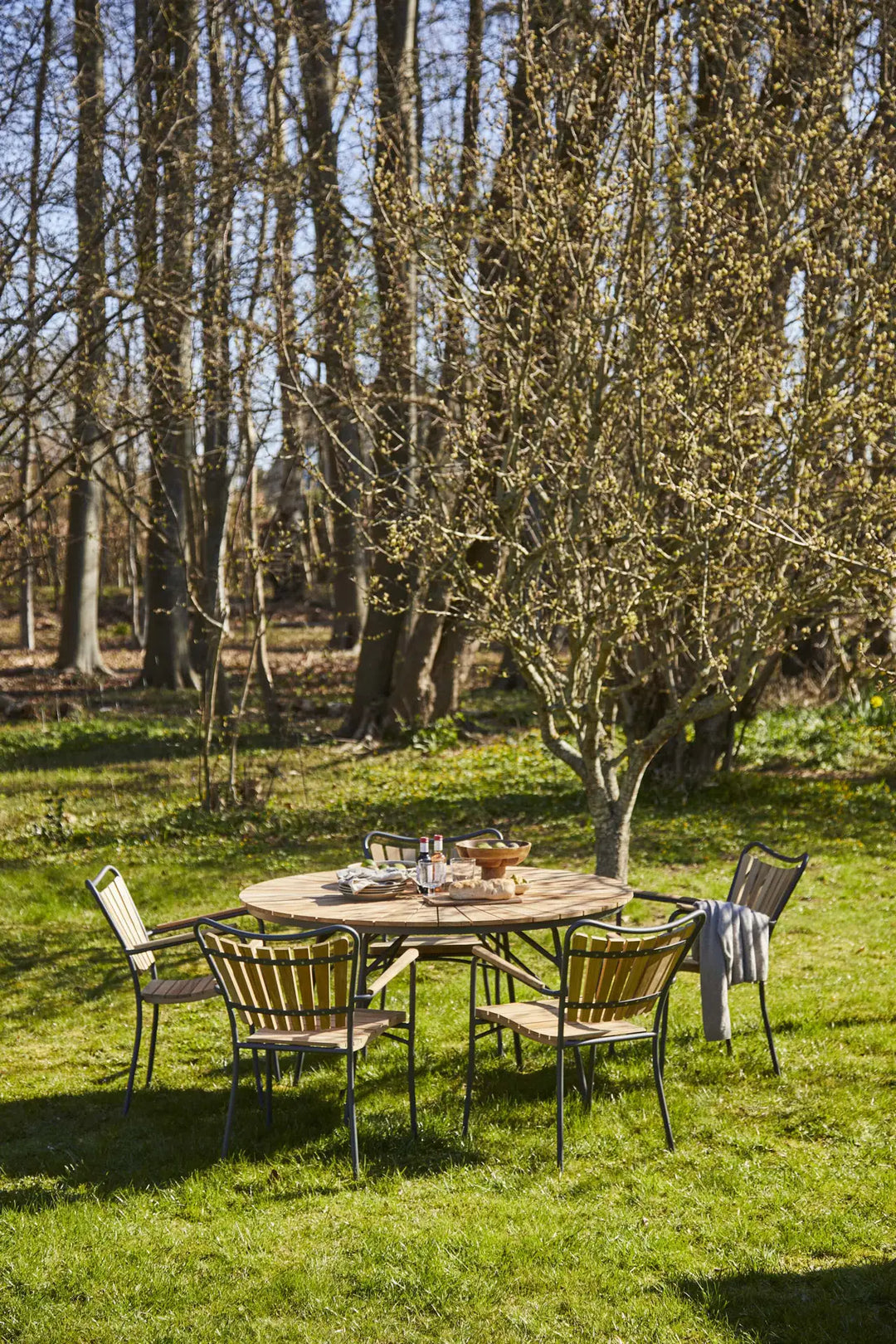 Masa dining Cinas Ellen rotunda 130 cm antracit