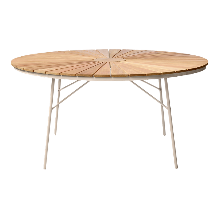Masă Ellen Cinas — masă rotundă de 150 cm cu cadru de aluminiu gri nisip și blat din șipci de tec, pe terasă mare.