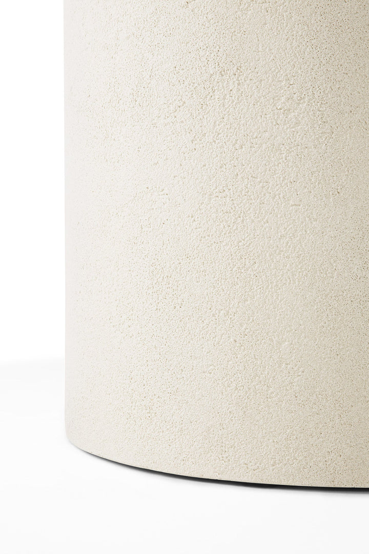 26423 26425 Elements dining table microcement Off White round det03 cut WEB