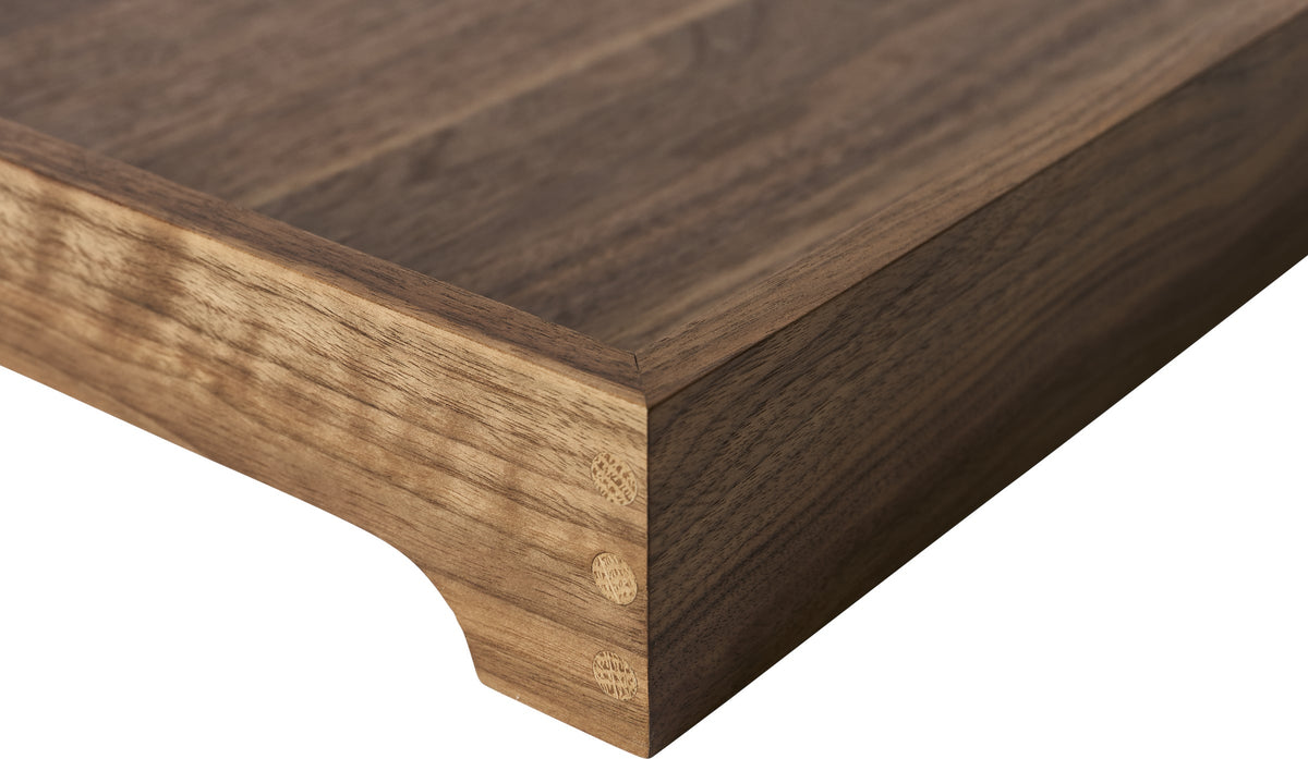 Tavă BoConcept Kanta din lemn de nuc — detaliu
