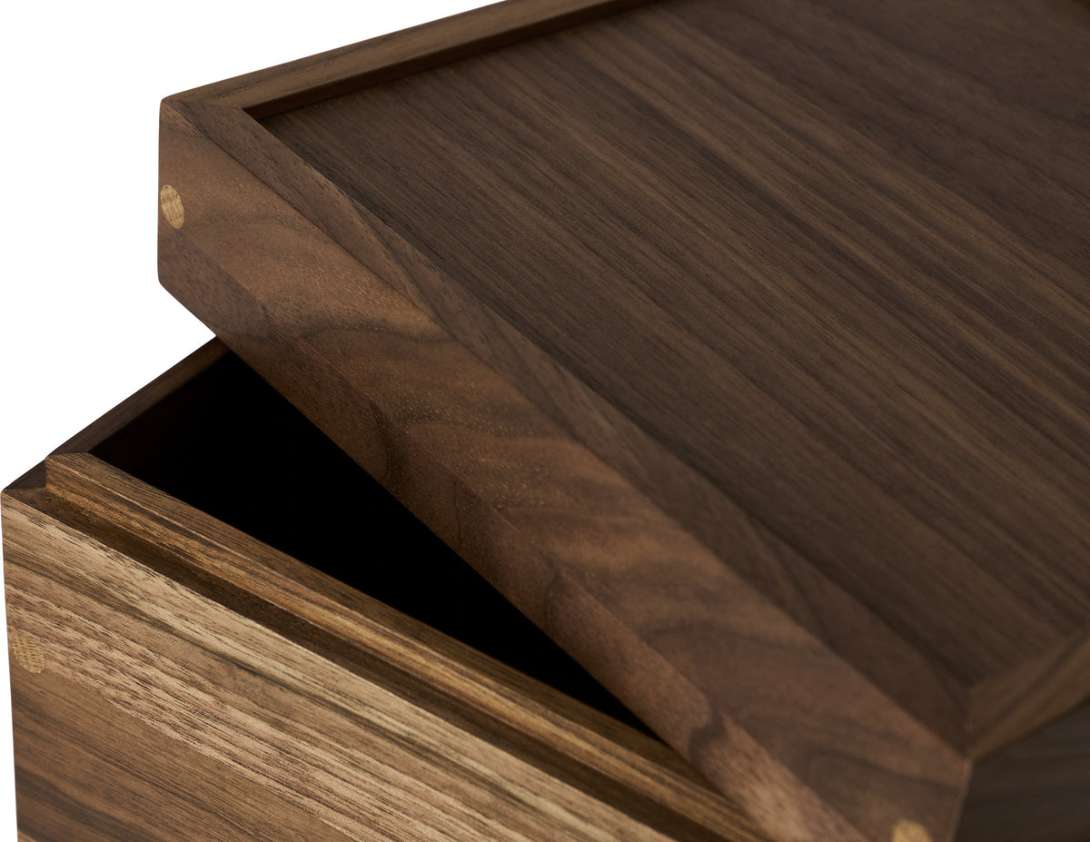 Cutie BoConcept Kanta din lemn de nuc — detaliu