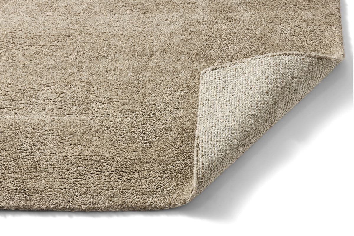 Covor BoConcept Raw Embrace din lână — detaliu