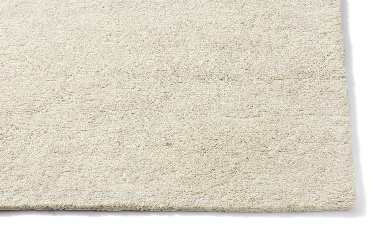 Covor BoConcept Raw Embrace din lână — detaliu