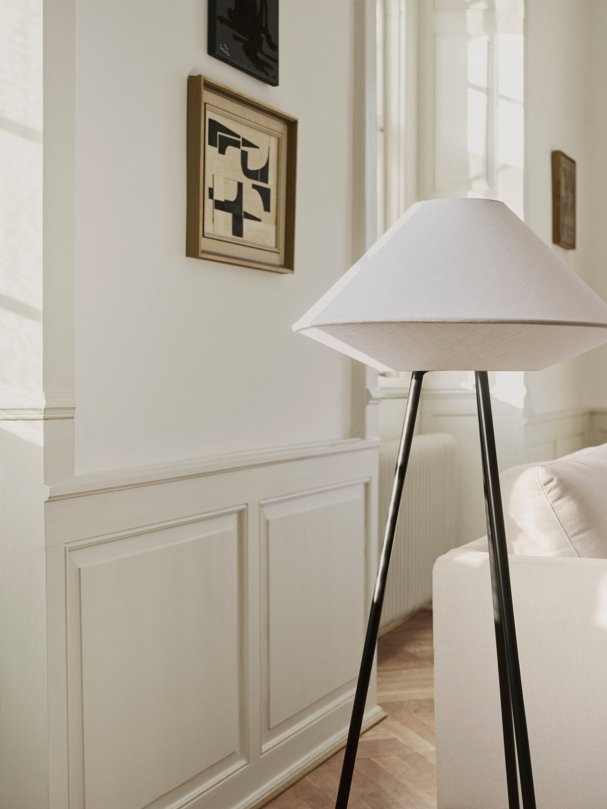 Lampadar BoConcept Kaku cu abajur textil — detaliu