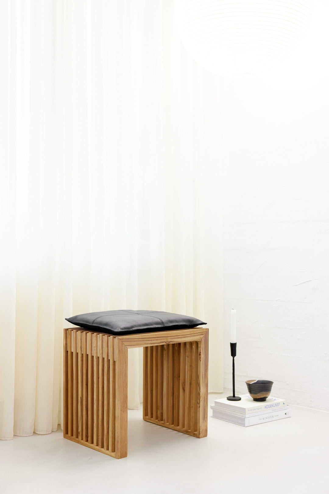Taburet Cinas Rib tec interior