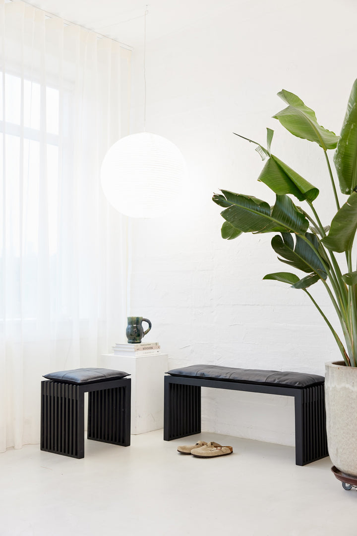 Taburet Cinas Rib mahon negru interior