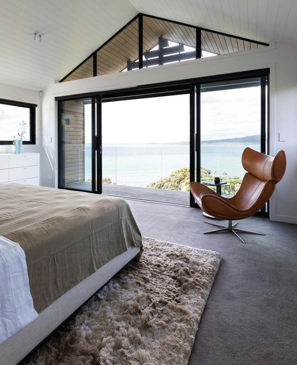 North Shore House — 7