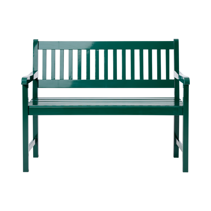 Banchetă Brighton Cinas — banchetă de 108 cm din mahon pictat verde englezesc, cu brațe curbate, pe un balcon liniștit.