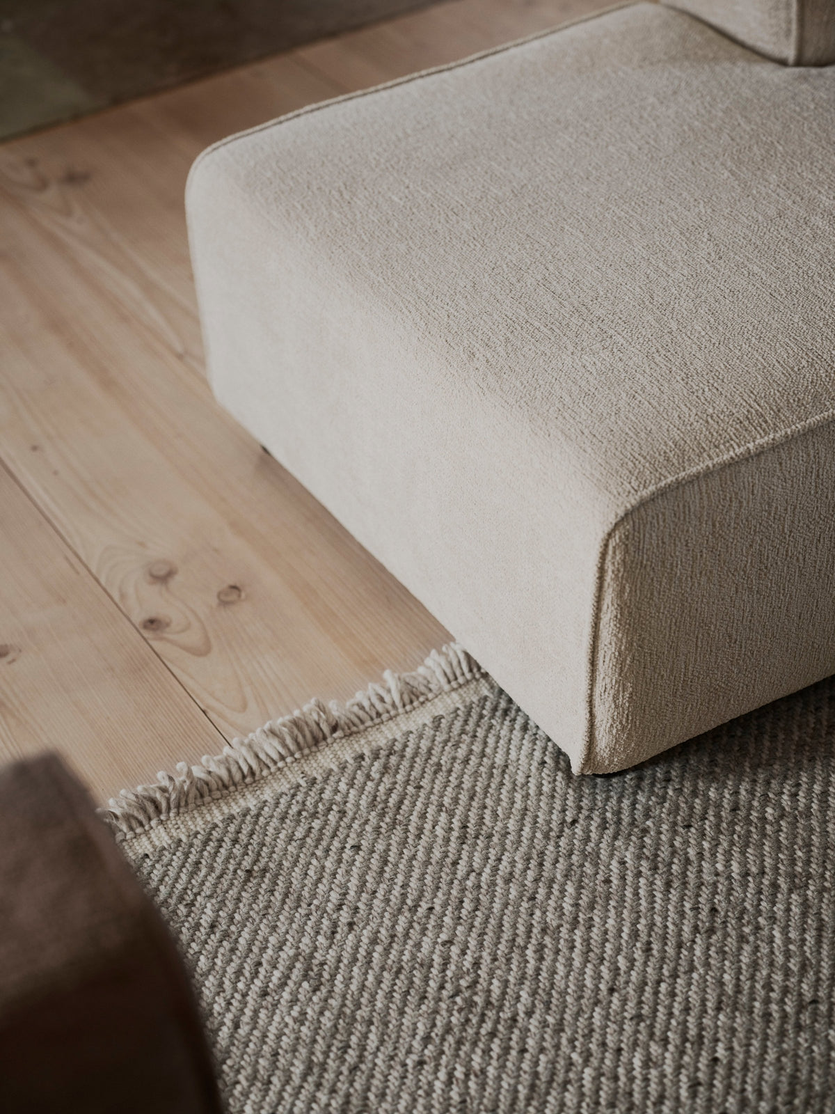 Covor BoConcept Angled Muse din lână — detaliu