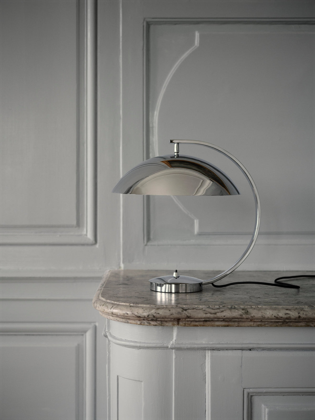 Veioză BoConcept Shelter, finisaj crom — detaliu