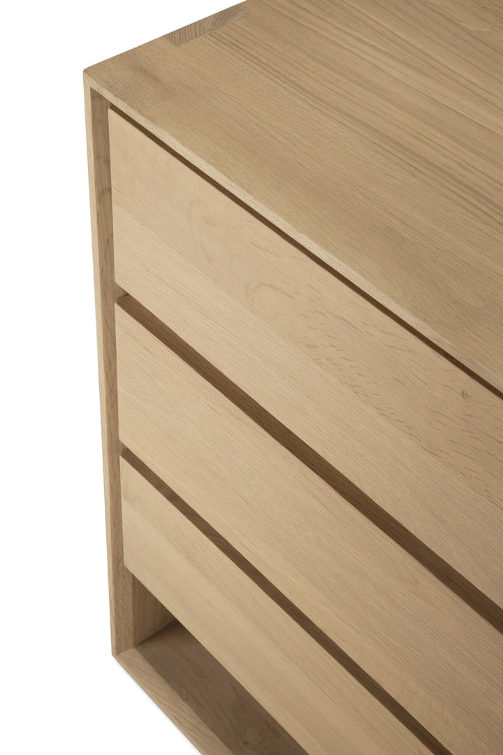 Produs Ethnicraft Nordic dresser