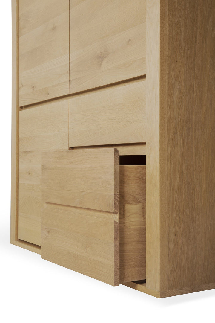 Produs Ethnicraft Shadow dresser