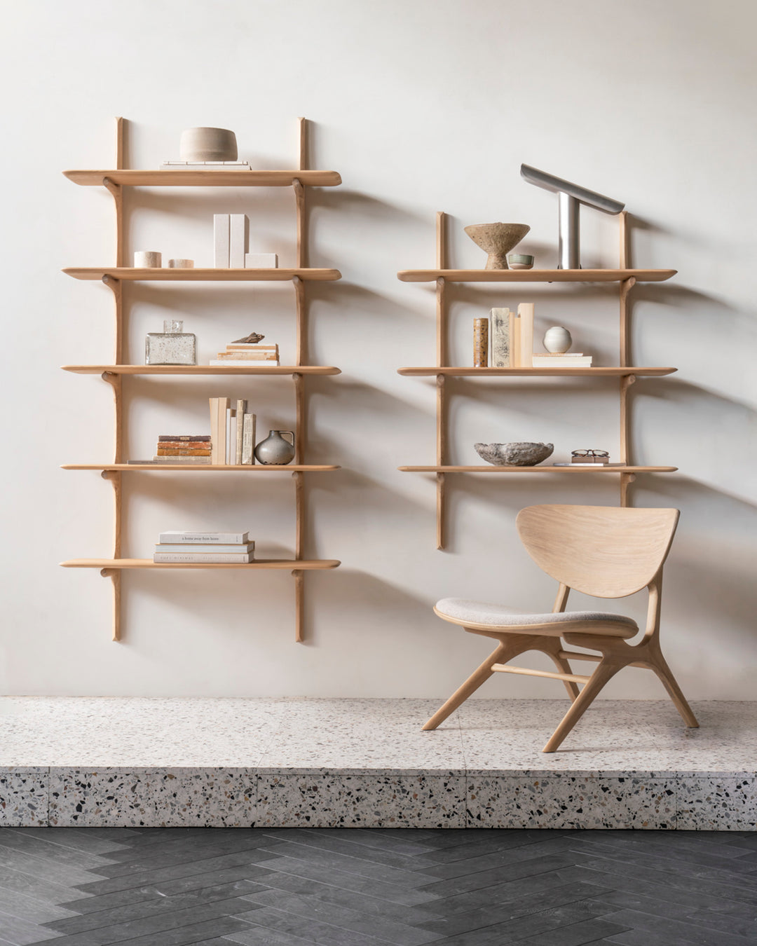 51338_PI_wall_shelf_5-shelves_ oak_51337_PI_wall_shelf_3-shelves_oak_50675_Eye_lounge_chair_oak_off_white_ver_WEB.jpg