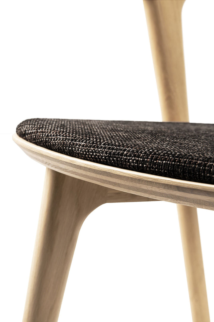51489_Oak_Bok_dining_chair_dark_brown_det03_cut_web.jpg