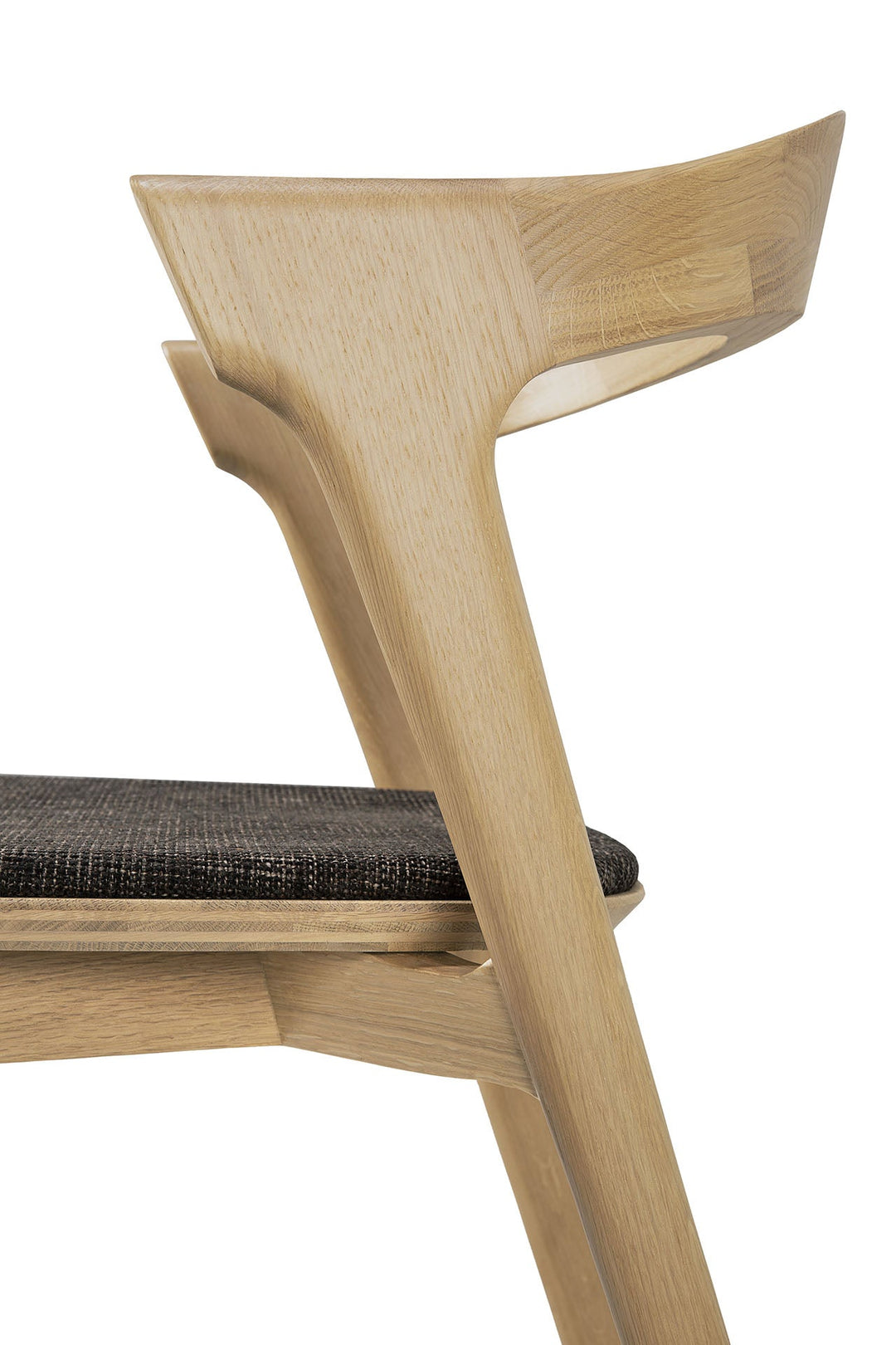 51489_Oak_Bok_dining_chair_dark_brown_det_cut_web.jpg