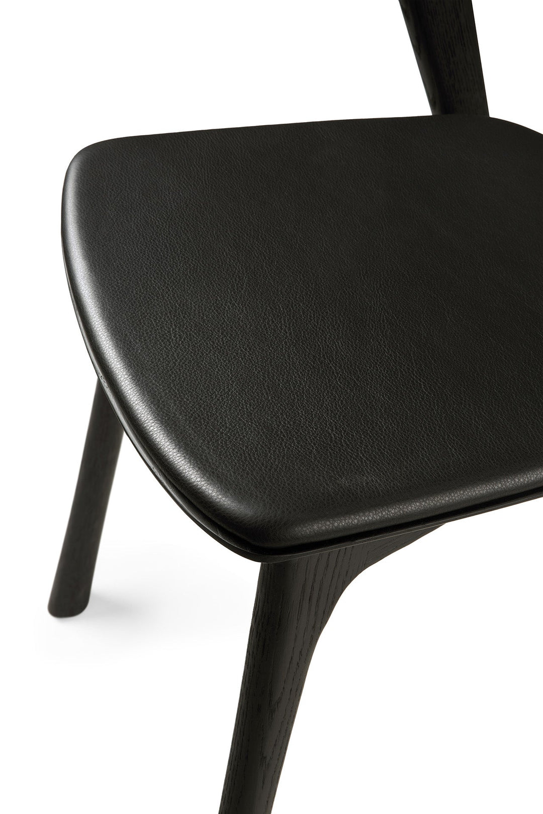 51492_Oak_Bok_black_dining_chair_black_leather_det01_cut_web.jpg