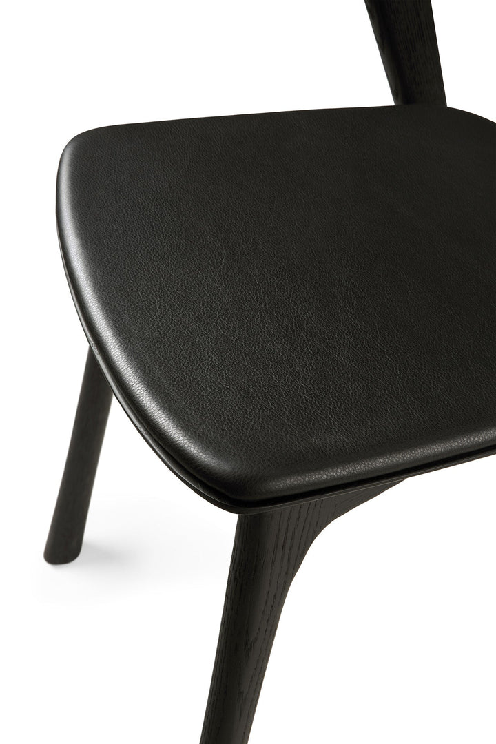 51492_Oak_Bok_black_dining_chair_black_leather_det01_cut_web.jpg