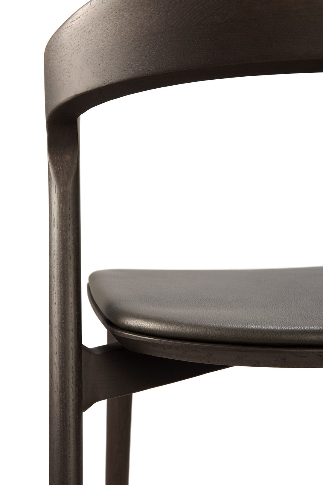 51551_Oak_Bok_brown_dining_chair_leather_brown_varnished_det04_cut_web.jpg