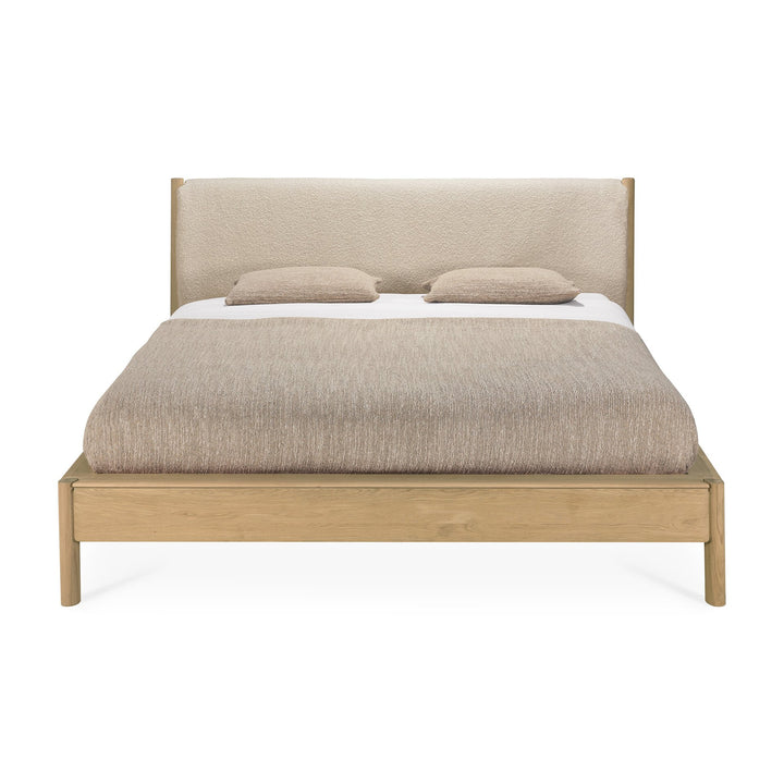 Pat PI Ethnicraft din stejar masiv cu tăblie tapițată, pentru saltea 180x200 — dormitor