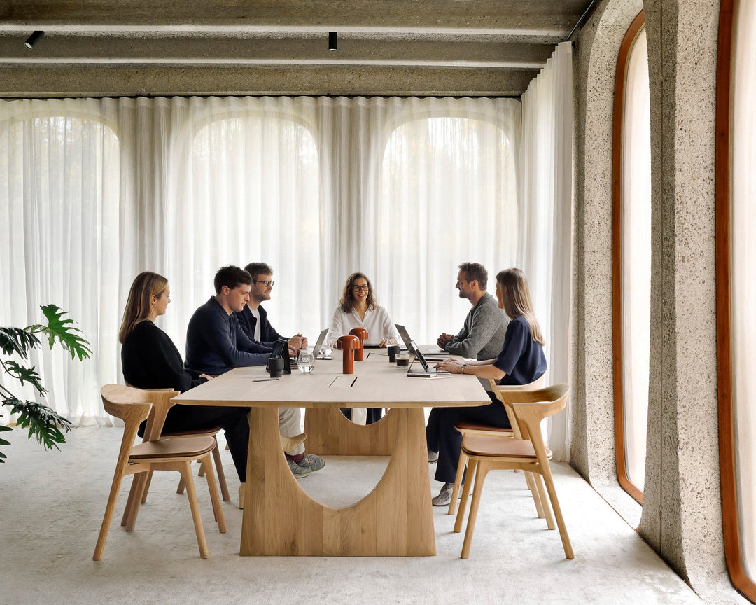 53061_Geometric_meeting_table_51488_Bok_dining_chair_oak_cognac_leather_20560_Aged_mirror_tray_people_hor_web.jpg