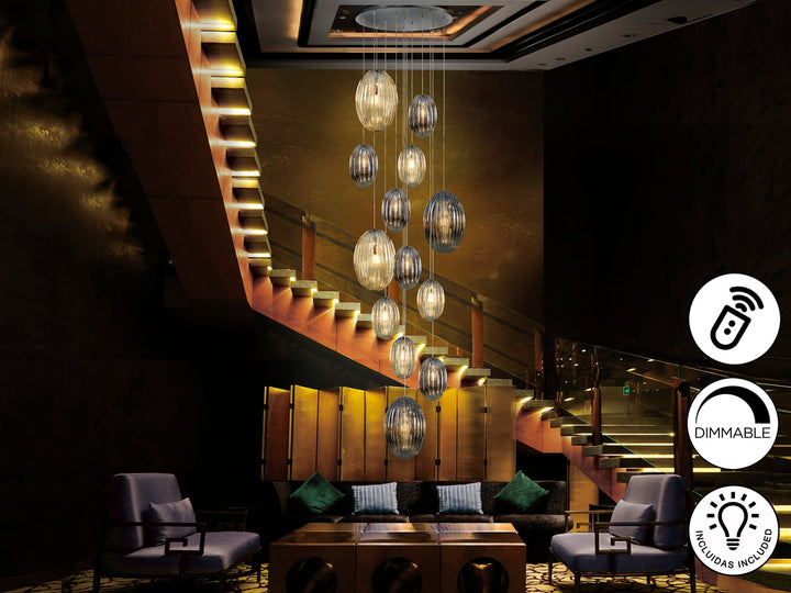 Lustră suspendată Schuller Ovila Mare 13L cu treisprezece abajure de sticlă cognac și fumuriu — cascadă verticală cromată de 300 cm, dimmable.