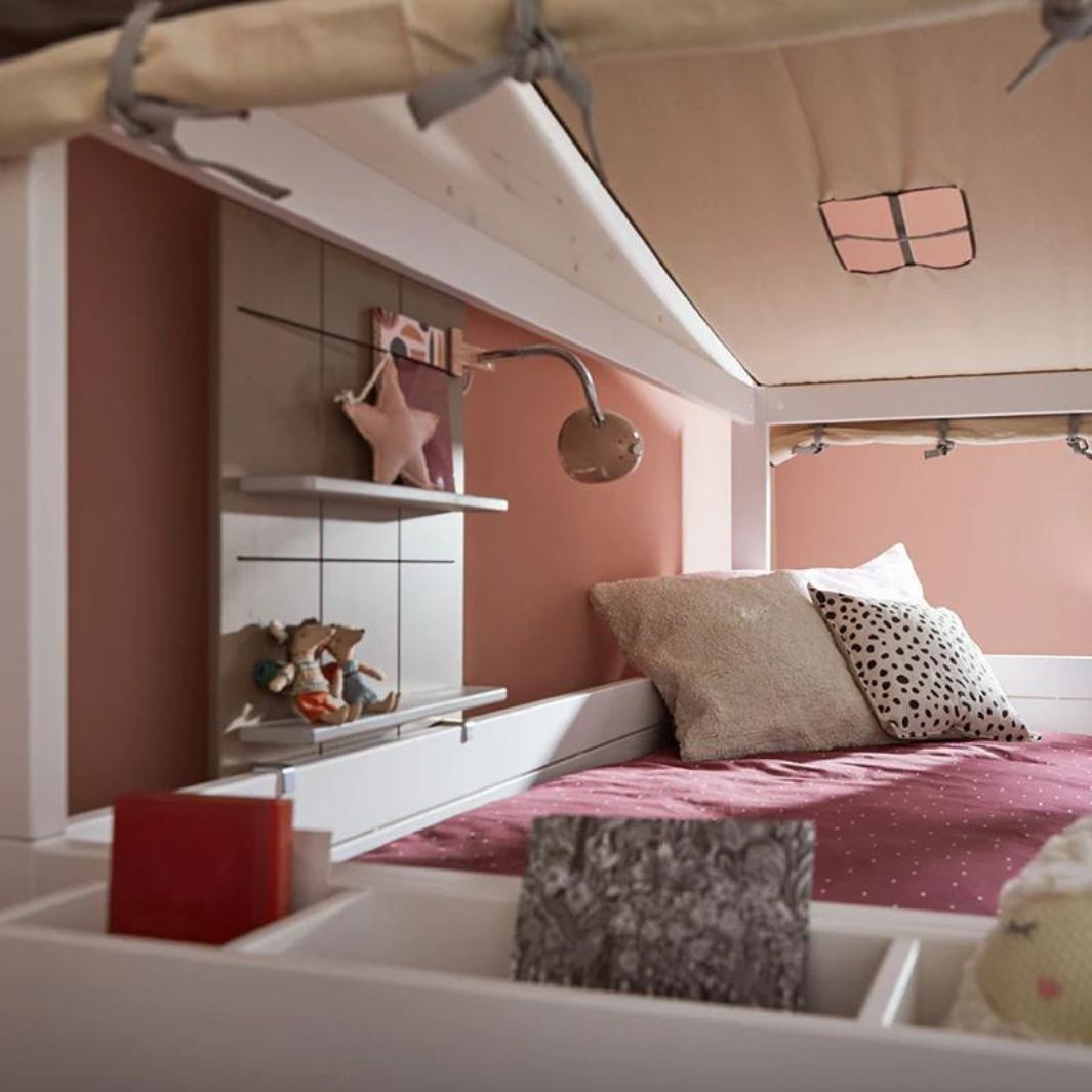The Decorators: Pat casuta semi-inalt, Hideout, lemn de pin, 90x200 cm