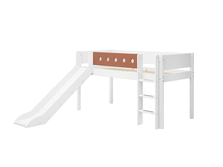 The Decorators: Pat inaltime 120 cm cu scara dreapta si tobogan Flexa White 90x200 cm