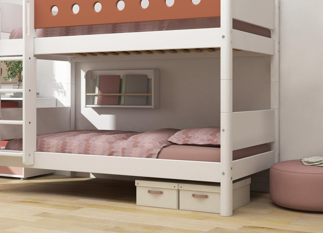 The Decorators: Paturi suprapuse inaltime 154 cm cu scara dreapta Flexa White 90x200 cm
