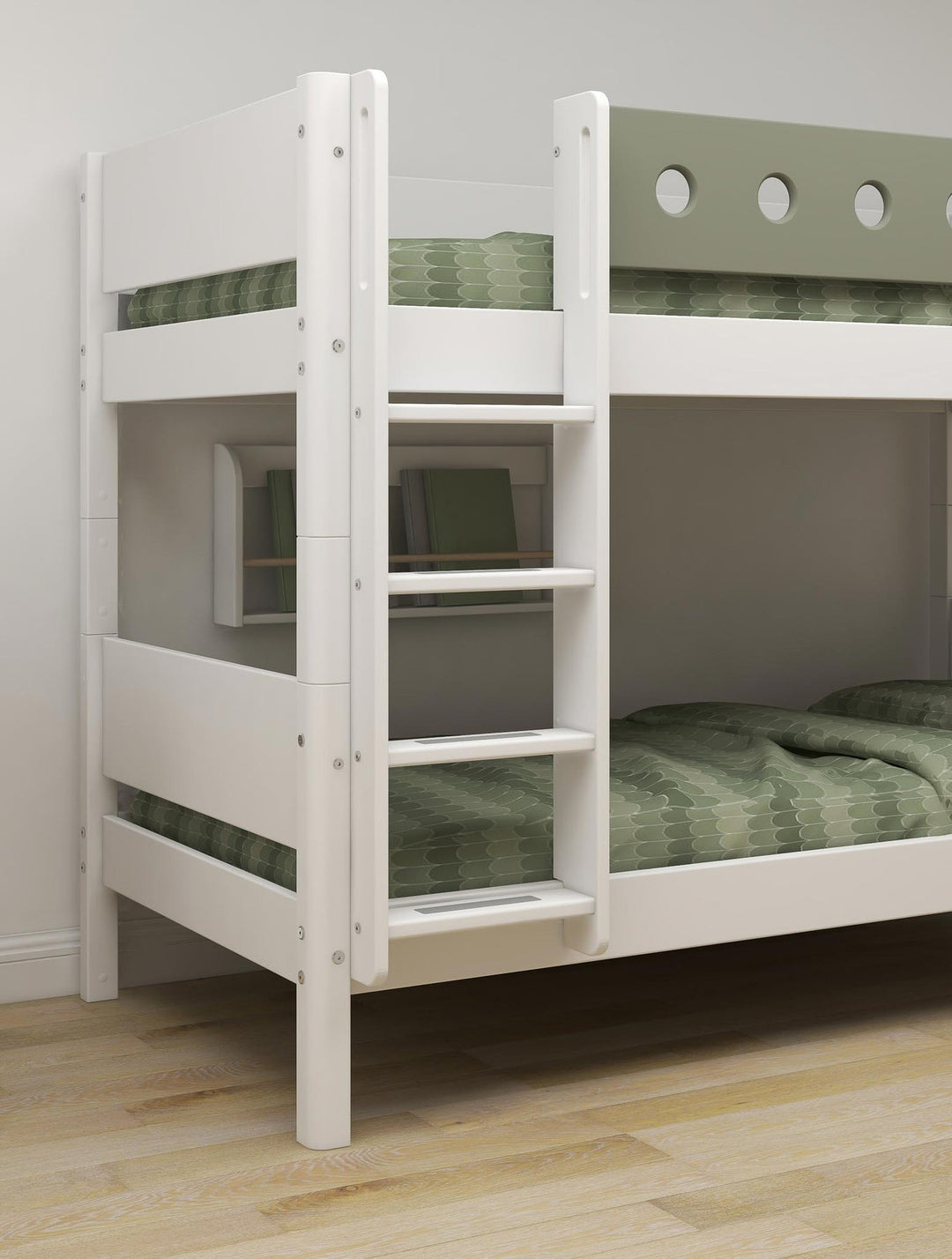 The Decorators: Paturi suprapuse inaltime 154 cm cu scara dreapta Flexa White 90x200 cm
