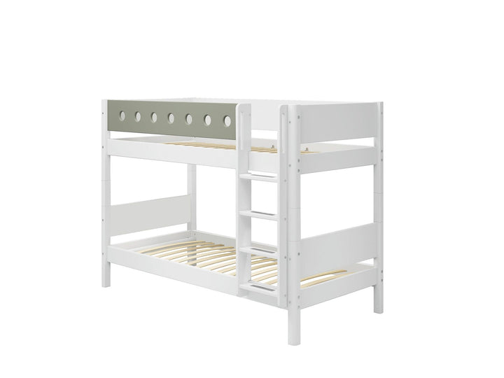 The Decorators: Paturi suprapuse inaltime 154 cm cu scara dreapta Flexa White 90x200 cm
