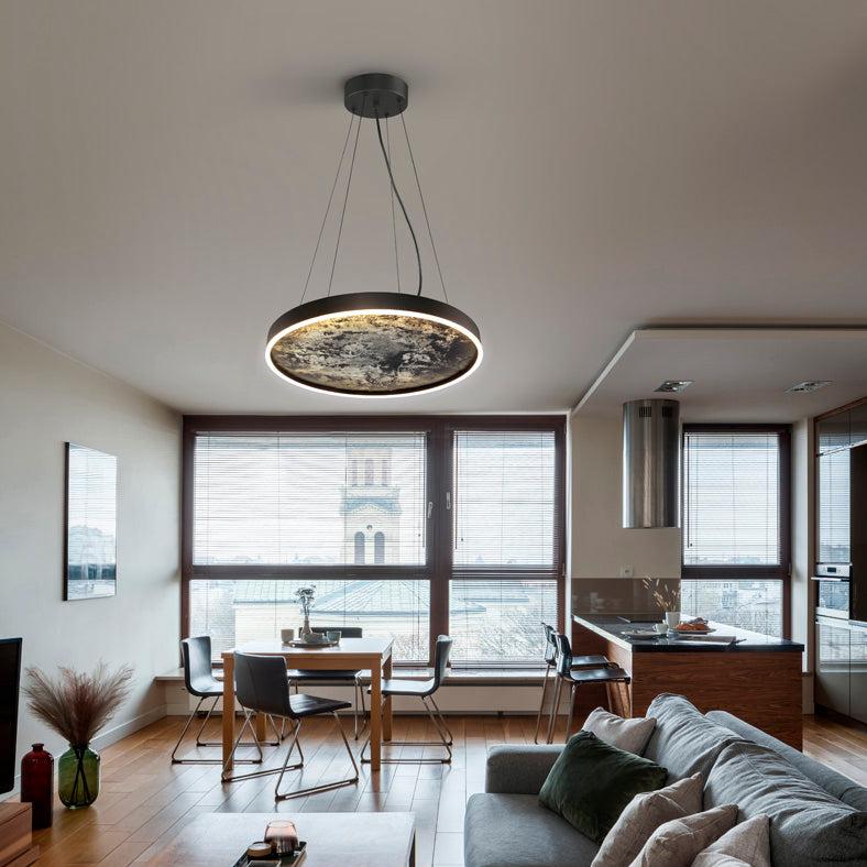 The Decorators: Lustra Schuller Stone Black