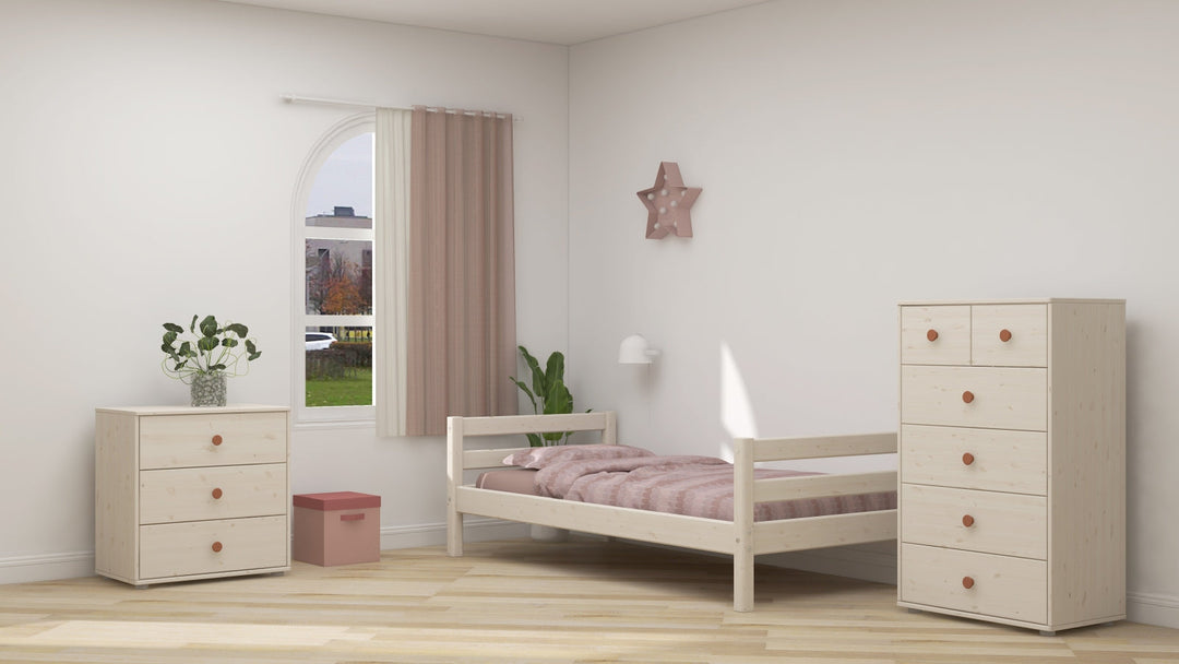 Comoda cu 3 sertare Flexa Classic Rose Knob Flexa