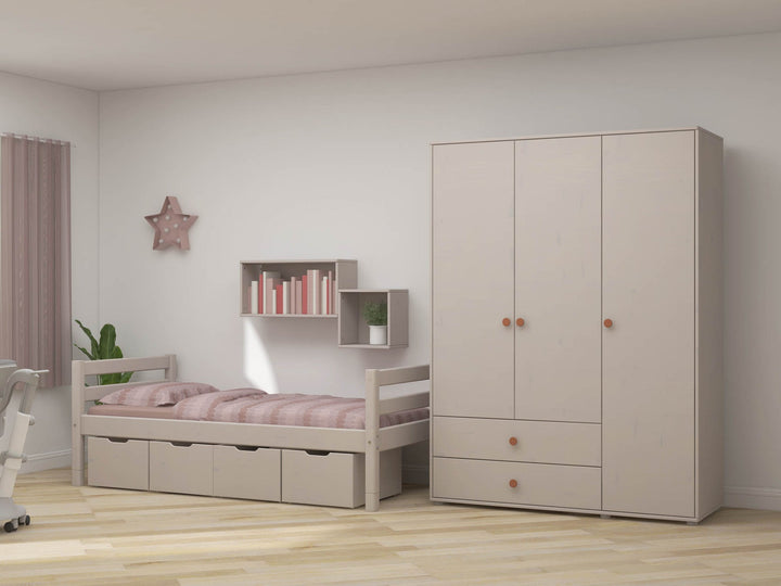 The Decorators: Dulap cu 3 usi si 2 sertare Flexa Classic