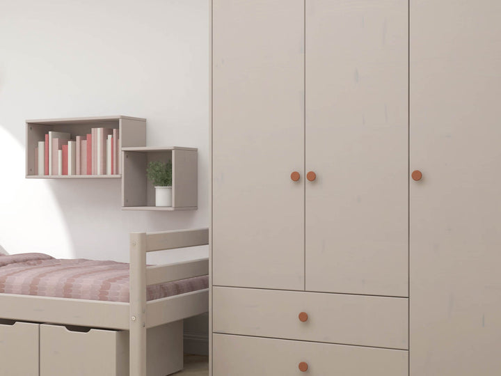 The Decorators: Dulap cu 3 usi si 2 sertare Flexa Classic
