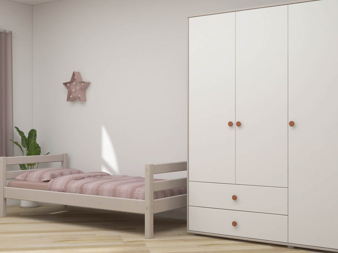 The Decorators: Dulap cu 3 usi si 2 sertare Flexa Classic