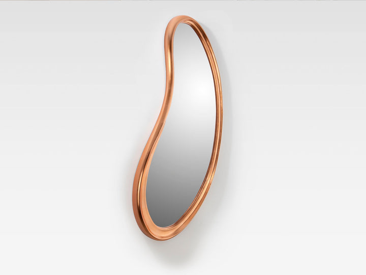 Oglindă verticală Schuller Brigitte cu ramă din poliuretan modelat în finisaj rose gold aplicat manual în foiță — 67×166 cm.