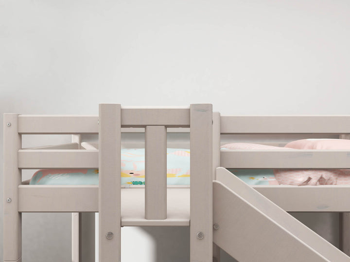 The Decorators: Pat inaltime 120 cm cu platforma si tobogan Flexa Classic 90x200 cm