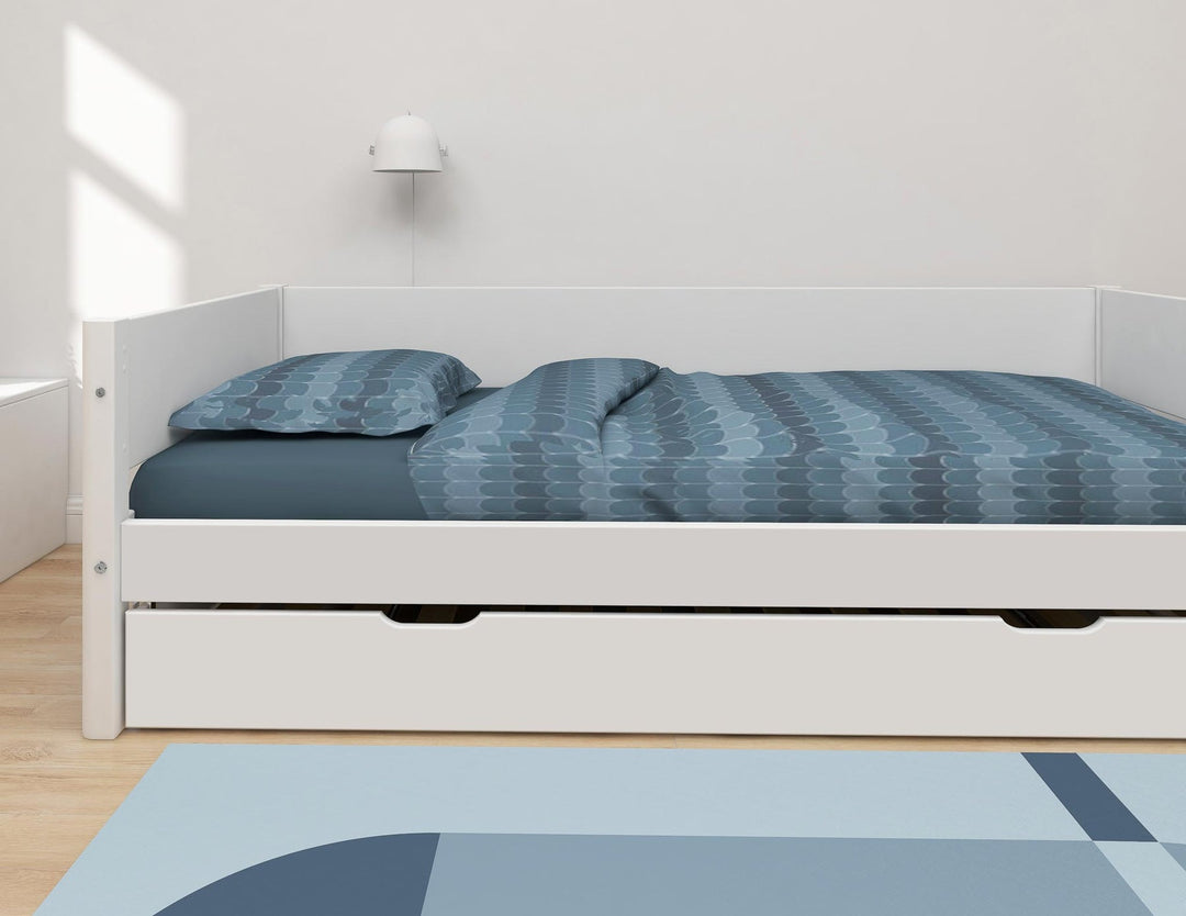 The Decorators: Pat cu extensie pentru oaspeti Flexa White 90x200 cm