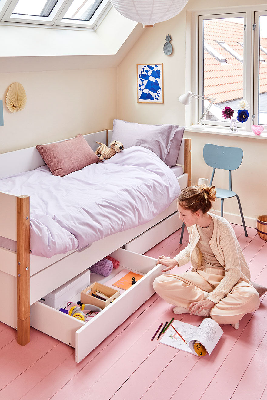 The Decorators: Pat cu extensie si doua sertare Flexa Nor 90x200 cm