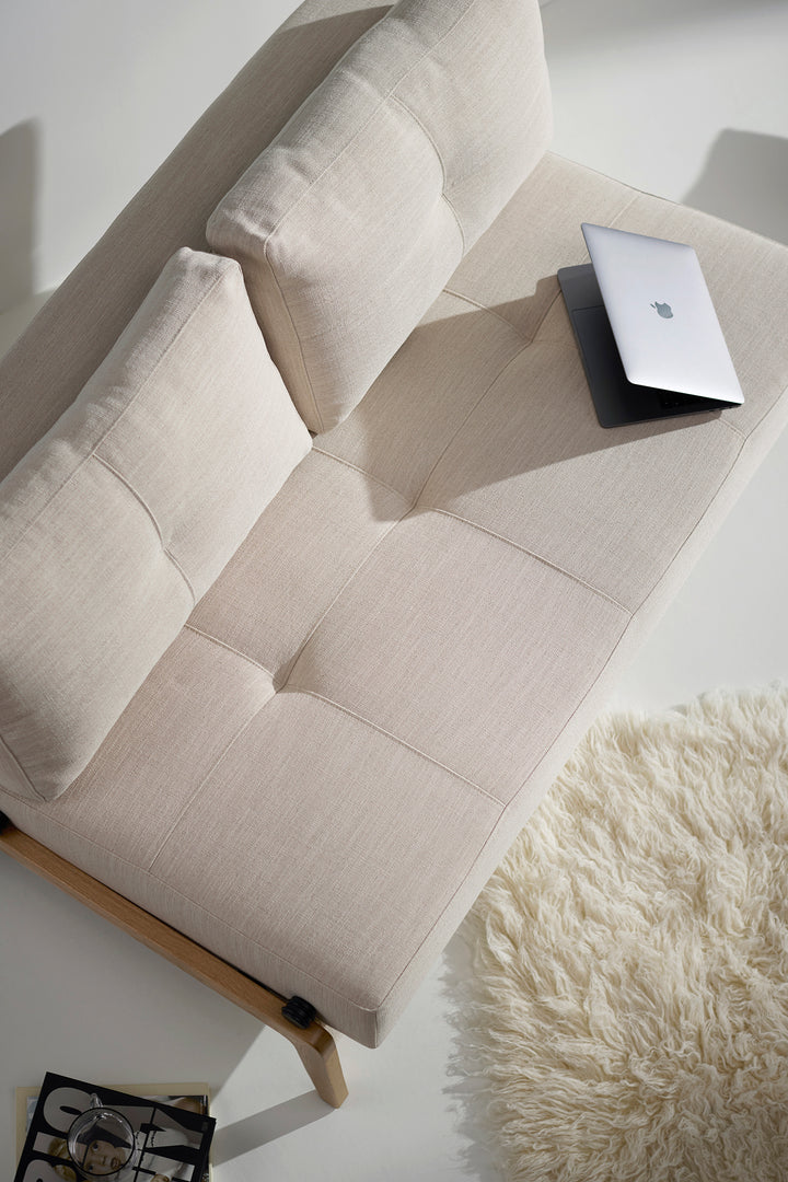 Canapea extensibilă Innovation Living Cubed Wood, tapițerie 612 Blida Sand Grey - fotografie de ambianță