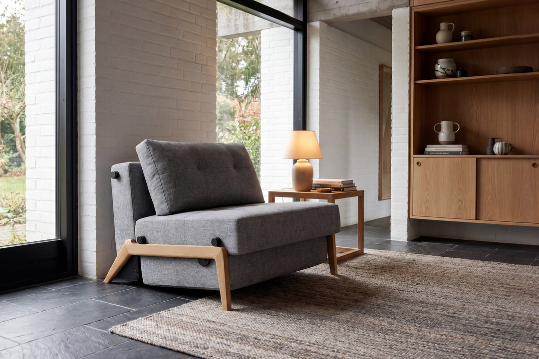 Fotoliu pat Innovation Living Cubed Wood, tapițerie 565 Twist Granite - fotografie de ambianță